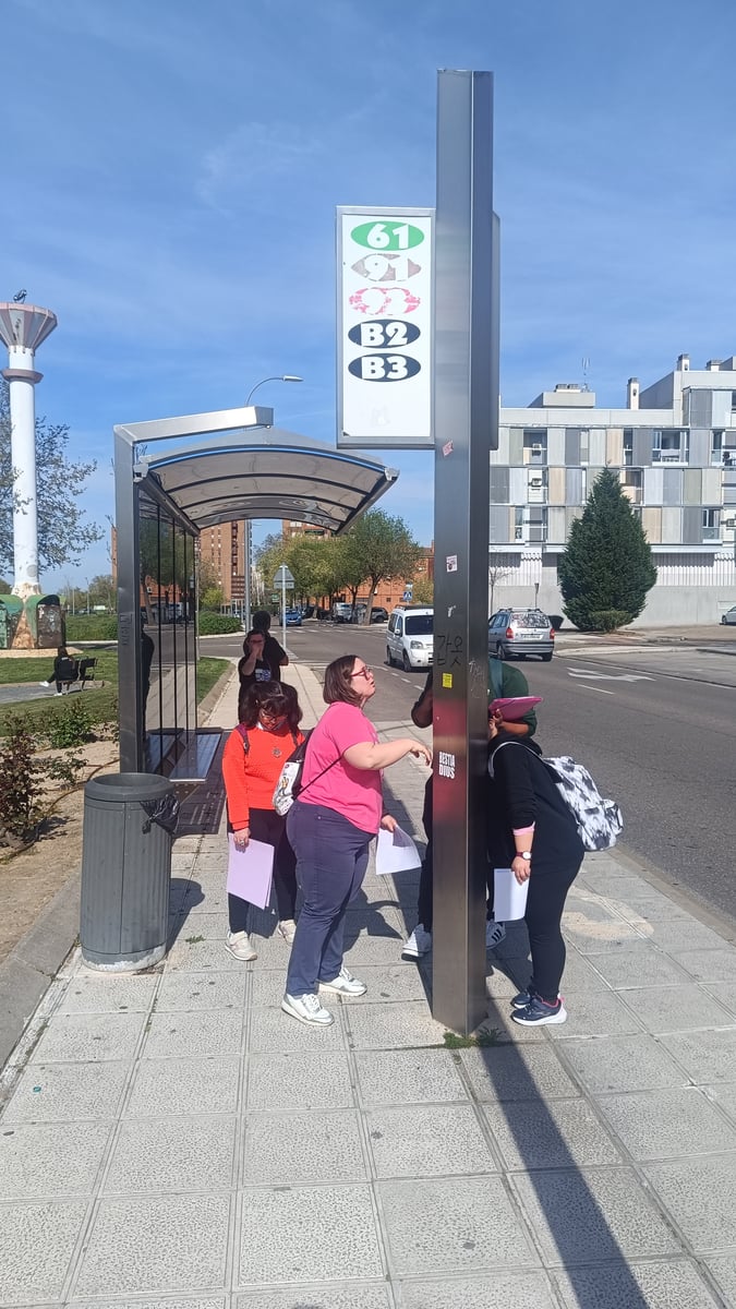 evaluando la parada de autobus